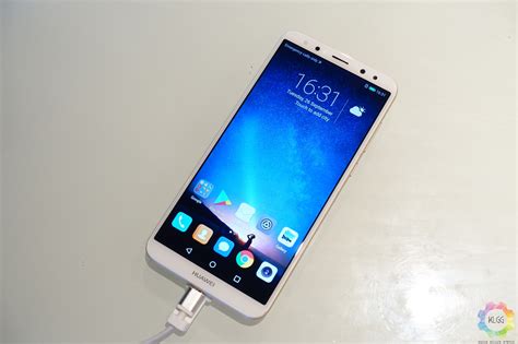 After a month of teasing, huawei has finally taken the covers off its nova 2i. This is the Huawei Nova 2i, available on October 13th for ...