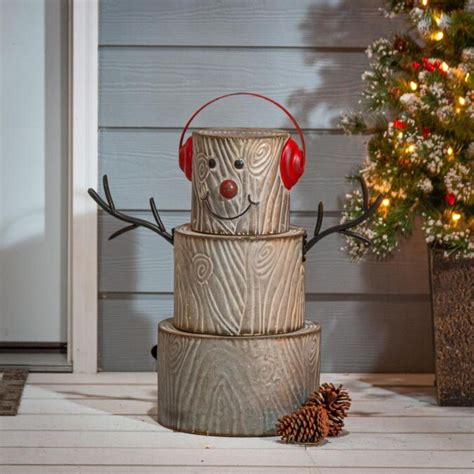 Browse a large selection of christmas decorations, including christmas tree decorations, christmas stockings and christmas ornaments. Gerson International 24-in-High Metal Snowman Figurine ...