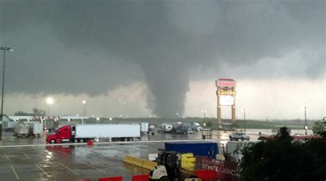 Tulsa Oklahoma Tornado Pics Storms Moving Through Northeastern