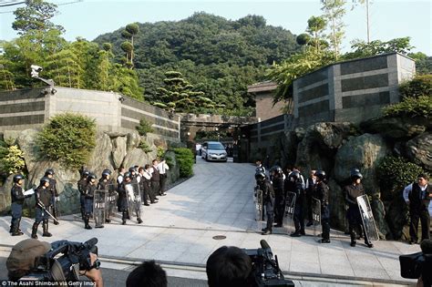 Army Of Police Arrest Leader Of Japans Most Violent Yakuza Syndicate