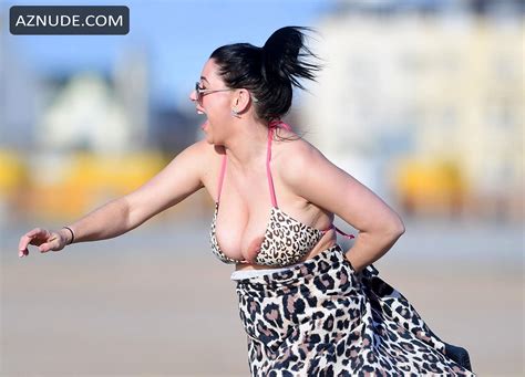 Simone Reed Flashes Her Boobs On The Beach In Benidorm 12022018
