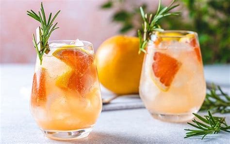 6 Of The Best Spritz Cocktail Recipes To Try At Home Craft Gin Club The Uk S No 1 Gin Club