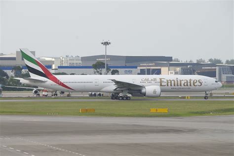 Track emirates domestic and international flights status online. Emirates EK 651 Flight Status - SpotterLead