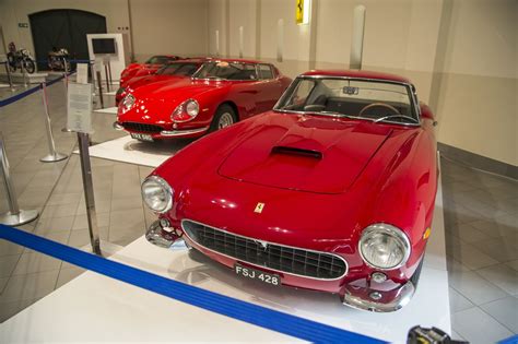 Ce trait de caractère explique la structure particulière de son empire, très décentralisé. South Africa's Franschhoek Motor Museum: The Best Cars Of ...