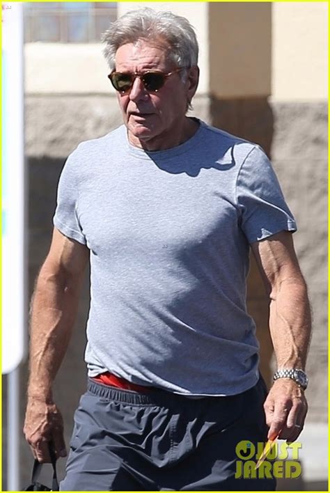 Photo Harrison Ford Shows Some Muscle While Running Errands 01 Photo