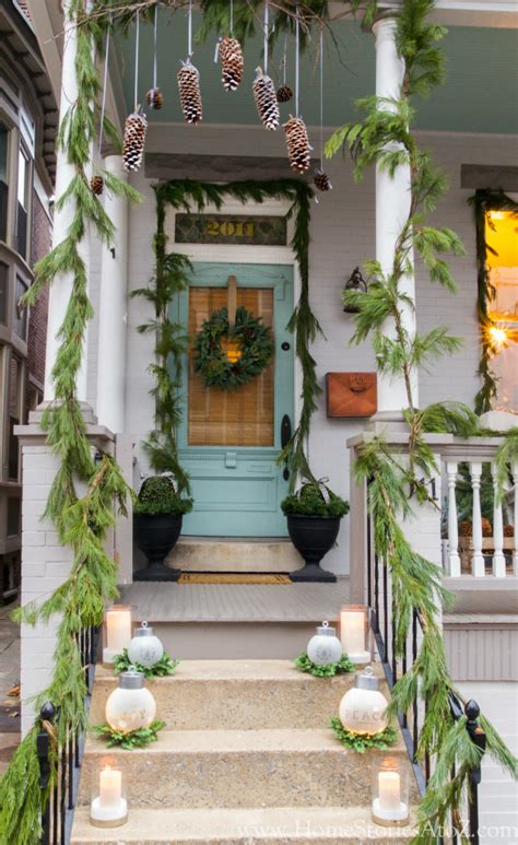 27 Christmas Entryway Decor Ideas That You Will Love