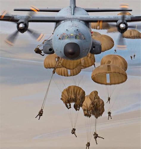 Paratroopers Military Aircraft Military C 130 Hercules