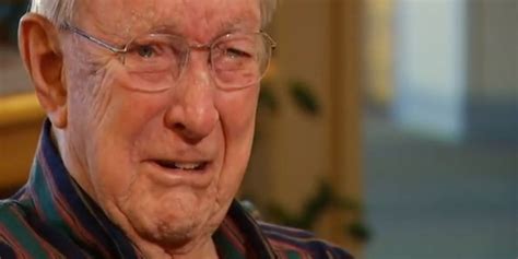 70 Years Later Wwii Vet Reads Long Lost Letter He Wrote To His Future