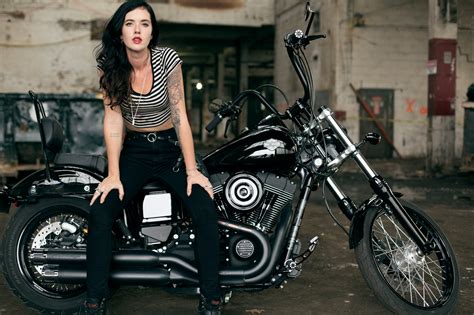13 photos of badass women on bikes