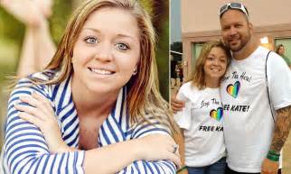 Kaitlyn Hunt Father Of Cheerleader 18 Facing Felony Charges For Lesbian Relationship With 14