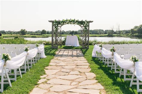 Classic And Beautiful Wedding Ceremony Set Up Garden Weddings Ceremony