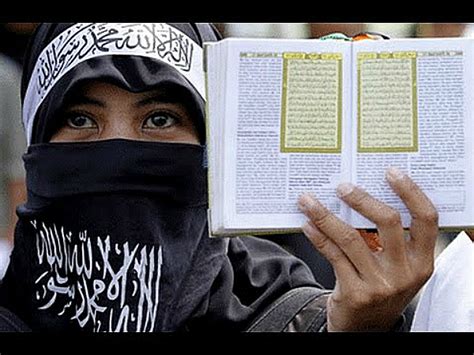 Isis Promises Sex Slaves As Prize For Those Who Memorise The Quran
