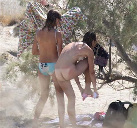 Changing Their Bikinis A Nude Beach Erofound