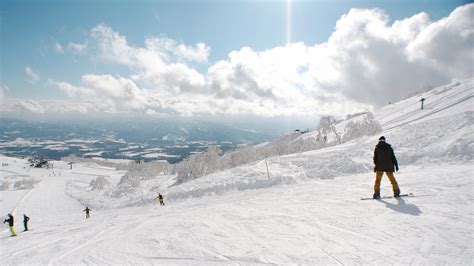 15 Things To Know About Skiing In Niseko Hokkaido Trip N Travel
