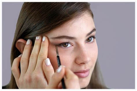 How To Makeup For Round Face Shape Saubhaya Makeup