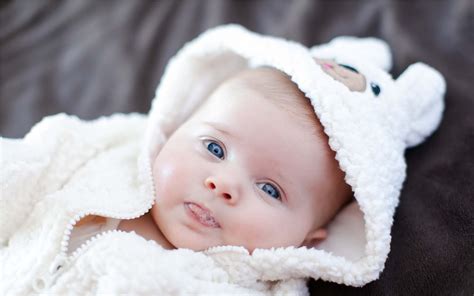Cute And Lovely Baby Pictures Free Download ~ Allfreshwallpaper