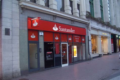 Key facts about the santander everyday credit card. A branch of Santander in Card... - Santander Consumer Bank Office Photo | Glassdoor.ca