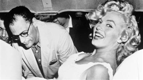 Marilyn Monroe Zřejmě Zavraždil Bobby Kennedy Tvrdí Bývalý Kafecz