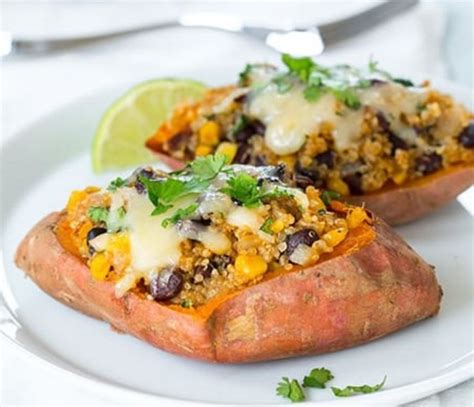 Looks easy to make too and i have most of the stuff in my cupboard already so i'll probably have to give this one a go. Mexican Quinoa Stuffed Sweet Potatoes #vegan #healthy