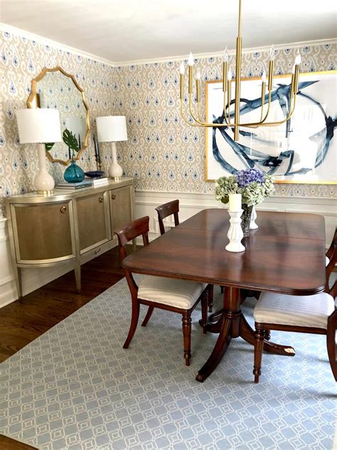 An Insight Into The Elements Of A Traditional Dining Room