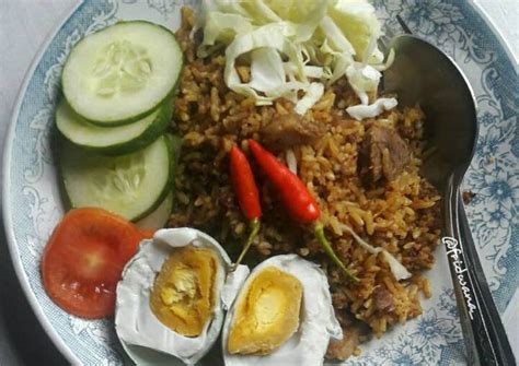 The popularity of this rendang skyrocketed mainly due to rendangate controversy in 2018. Resep Nasi Goreng Daging Sapi Spesial oleh Fadhilah Ridwana - Cookpad