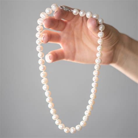 What Does Broken Pearl Necklace Symbolize Detailed Answer A Fashion Blog