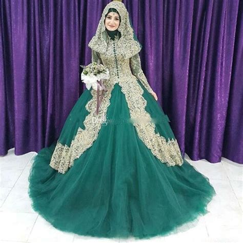2018 Muslim Green And Gold Lace Ball Gown Islam Wedding Dresses Arabic