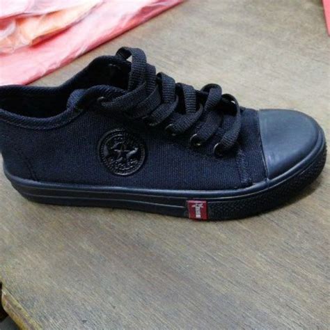 Ok, dah cuci satu cite,. Kasut Sekolah Hitam Bertali Murah Black School Shoes Lays ...