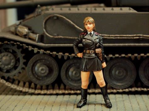 Aurora Model Wwii German Panzer Crewpanzer Girls Msc Review Connect