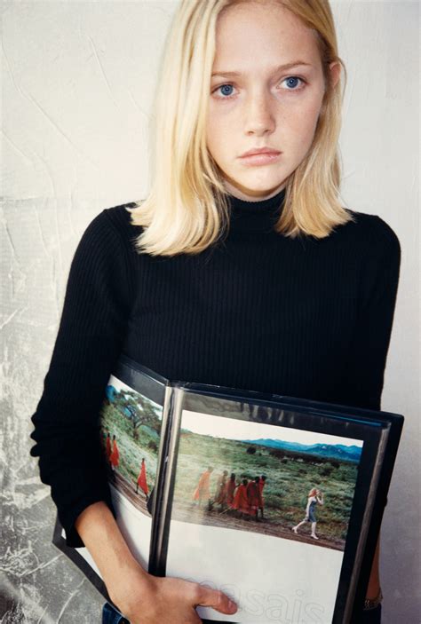 A Pale Teenaged Gisele And More 90s Models From Juergen Tellers Go