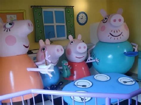 Inside Peppa Pigs House Picture Of Paultons Park Home Of Peppa Pig
