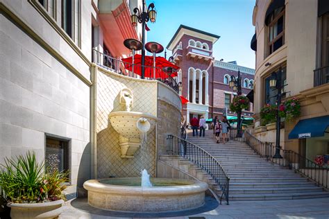 Rodeo Drive Beverly Hills Shopping Dining And Travel Guide La
