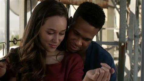 Alicia Clark - Fear the Walking Dead Screencaps - Alicia Clark Photo