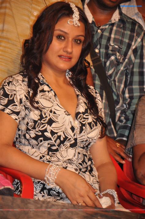 Sonia Agarwal Actress HD Photos Images Pics And Stills Indiglamour Com