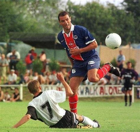 Rangers ready for any challenge, says gerrard. PSG - Lech Poznan 1-0, 14/07/97, match amical 97-98 ...