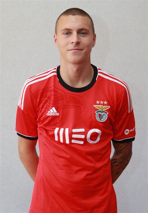 Victor lindelöf football player profile displays all matches and competitions with statistics for all the matches he played in. Victor Nilsson Lindelöf | Modalidade, Atleta, Treinadores