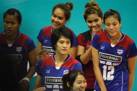 หลังเกมไม่ใช่เพียงแค่ในสนาม ข้างสนาม หรือสิ่งที่แฟนชาวไทยได้ส่งใจไปช่วยทีม วอลเลย์บอลหญิง ทีมชาติไทย ในการ. ปลื้มจิตร ถินขาว นักวอลเลย์บอลหญิงทีมชาติไทย