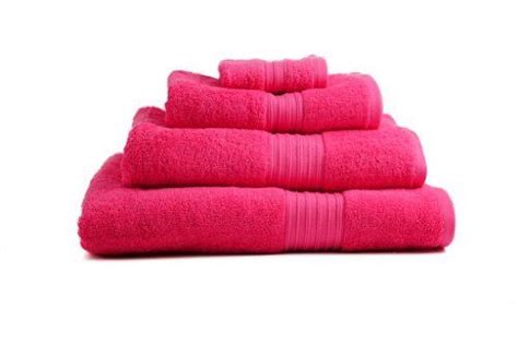 These bath towels add subtle sophistication to the bath. 100% Egyptian Cotton 620GSM Bath Towel Hot Pink by ...