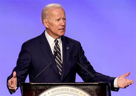 Joe Biden Makes Joking Reference To Controversy Over Touching Women The Washington Post