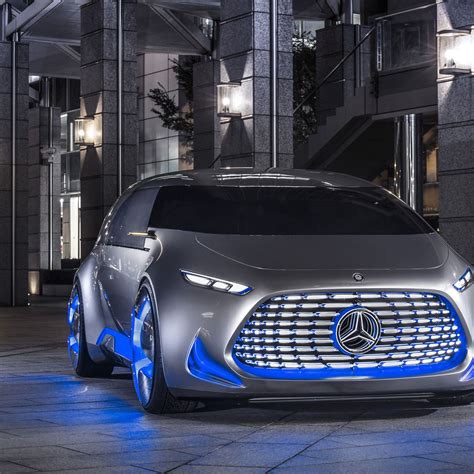 Mercedes Benzs Vision Tokyo Is A Self Driving Car For The Megacity