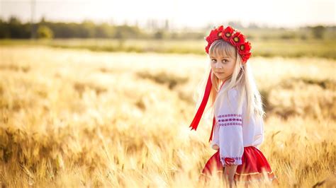 Wallpaper Ukraine Cute Little Girl Wheat Field 1920x1200 Hd Picture