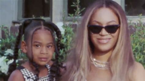 Rare Photo Of Rumi Carter Proves She S Blue Ivy S Literal Twin