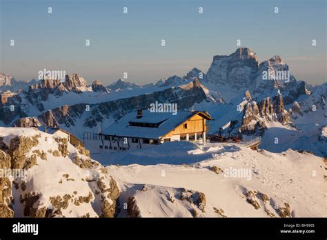 Lagazuoi Mountain High Resolution Stock Photography And Images Alamy