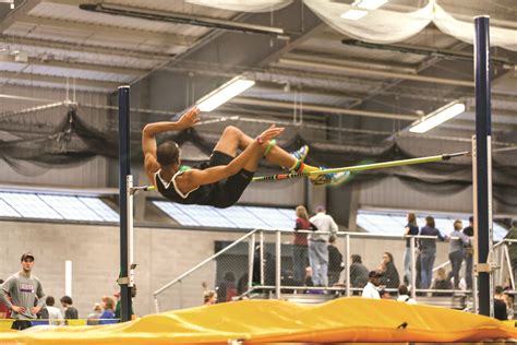 Indoor Track And Field Ends Season With Three In National Meet Point