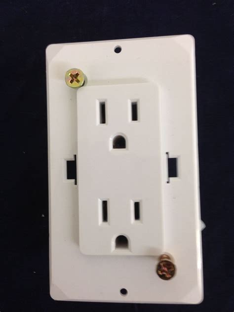 Mobile Home Self Contained Decor Receptacle With Cover Plate White