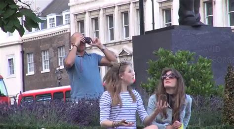 Squirting Camera Prank In London Annoys Everyone Video Huffpost