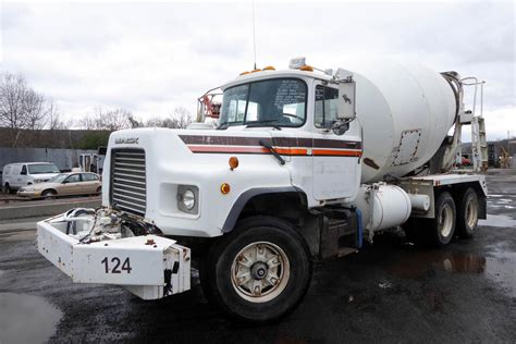 1999 Mack Dm690s Ta Cement Truck With Lift Axle For Sale By Arthur
