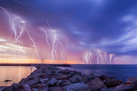 Check Out This Amazing Photo Of The Lightning Storm That Hit Adelaide