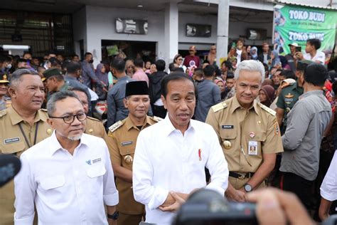 Ganjar Dan Jokowi Cek Tiga Pasar Harga Kepokmas Turun Dan Cenderung