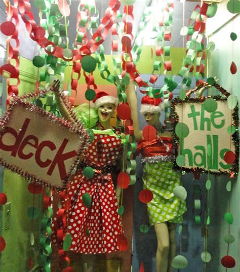 Holiday Window Displays Creative T Ideas And News At Catching Fireflies